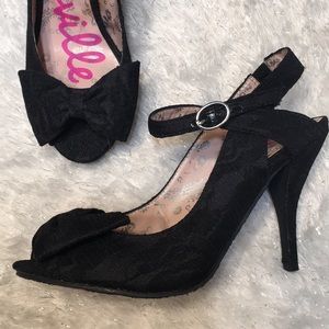 Betseyville lace shoe peep toe
